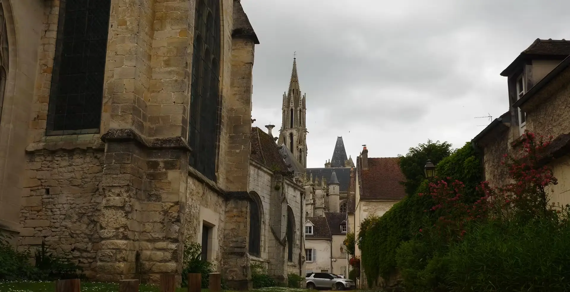 Senlis Day Trip from Paris Senlis Day Trip from Paris