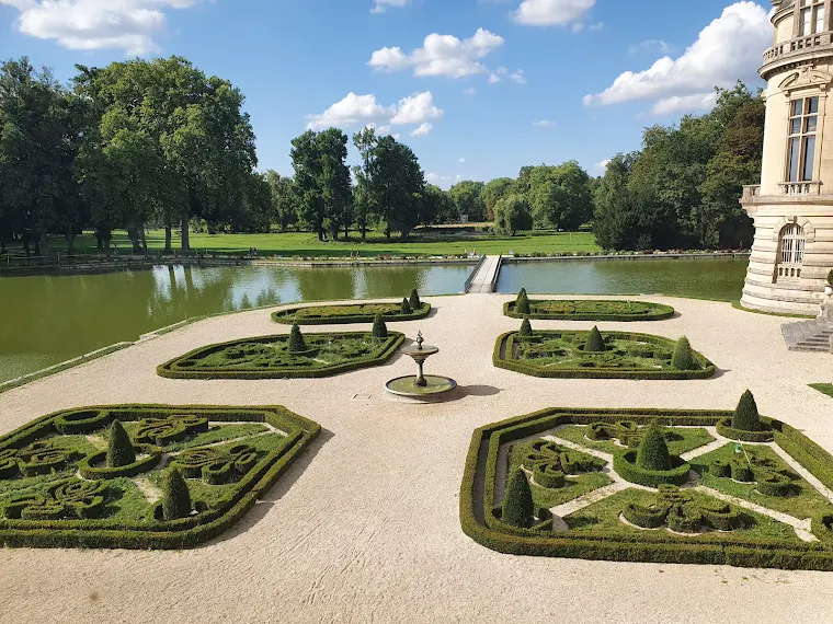 Chantilly Gardens Chantilly Gardens