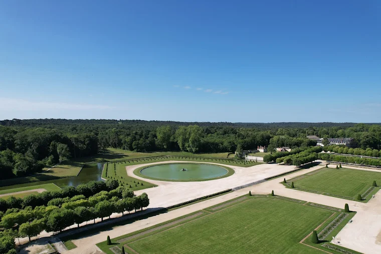 Chateau de Fontainebleau garden Chateau de Fontainebleau garden