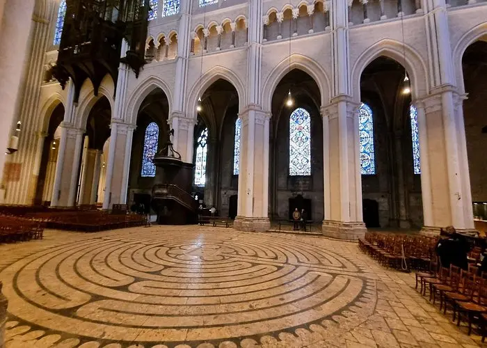 Cathédrale Notre-Dame de Chartres Interior Cathédrale Notre-Dame de Chartres Interior