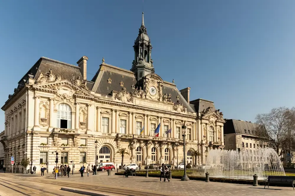 Tours Tours